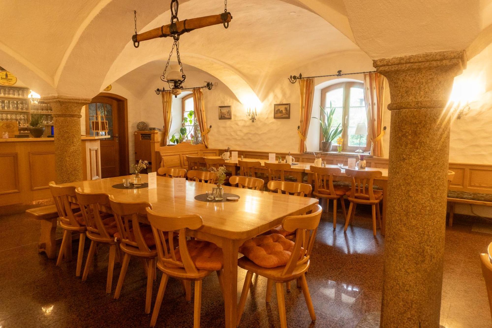 Landgasthof - Braukeller - Fattigau Oberkotzau Buitenkant foto